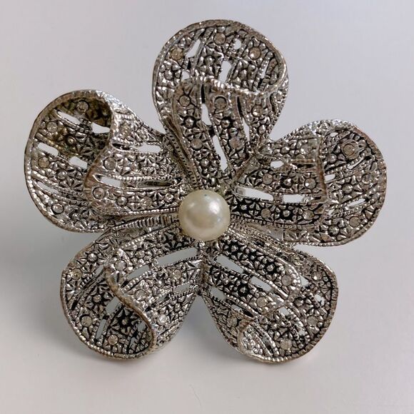Large Silver Toned Textured Flower with Pearl Center Adjustable Statement Ring - Picture 2 of 9